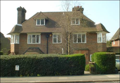 075 Hampstead Way